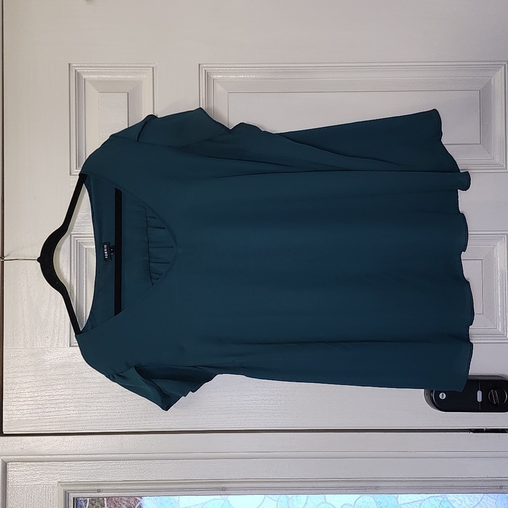 Torrid shirt sz 4